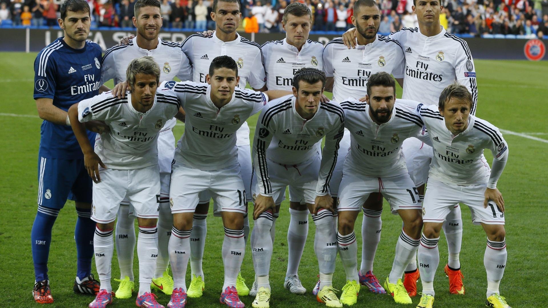 球员赛季表现赢得专家认可,赛季最佳球员